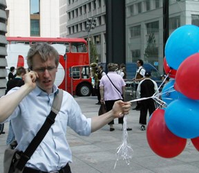 Benjamin Hoff (MdA) auf dem Potsdamer Platz; Foto: Axel Hildebrandt