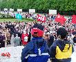 Tag der Befreiung 2005 - Sowjetisches Ehrenmal im Treptower Park; Foto: Axel Hildebrandt