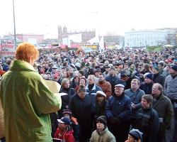 1.500 Alt- und Neu-Berliner auf dem 1. Stoptag; Foto: Axel Hildebrandt