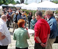 Maifest in der Köpenicker Altstadt; Foto: Axel Hildebrandt