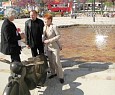 Brunnenfest auf dem rekonstruierten Helene-Weigel-Platz in Marzahn; Foto: Axel Hildebrandt