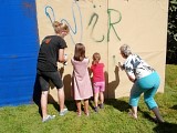 ein gemeinsames Graffity entsteht; Foto: Axel Hildebrandt