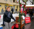 Spenden leiern für die Heilsarmee; Foto: Martina Sägert