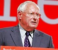 Oskar Lafontaine auf dem Wahl-Parteitag 2009; Foto: Elke Brosow