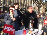 Dieter Zahn und Lothar Bisky; Foto: Elke Brosow